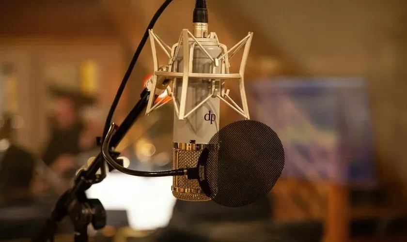 The Best Sales Podcasts for Business Owners (2026)